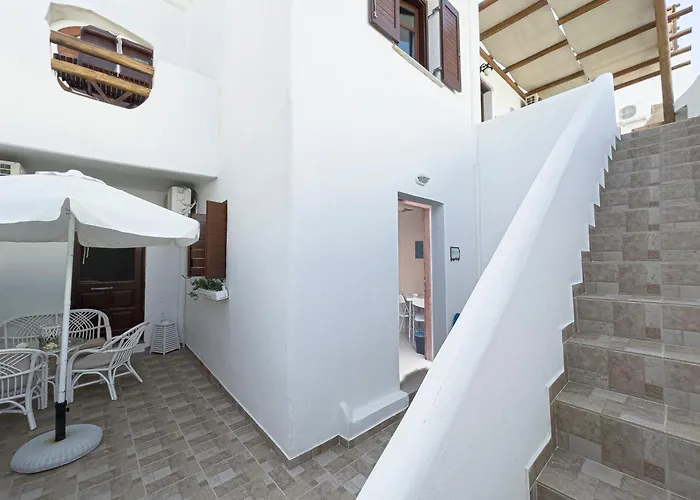 Апартаменты Niriides Пачаина