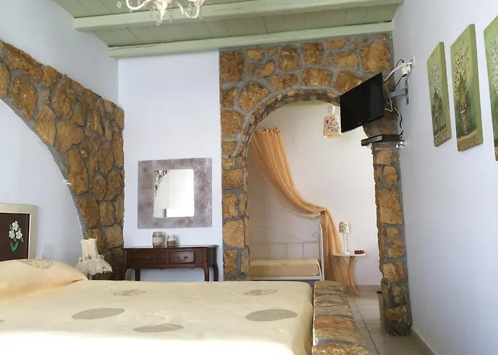 Niriides Пачаина