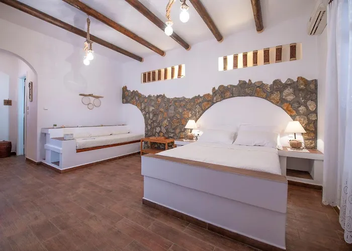 Апартаменты Niriides