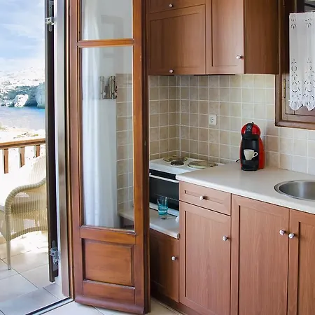 Apartment Niriides *